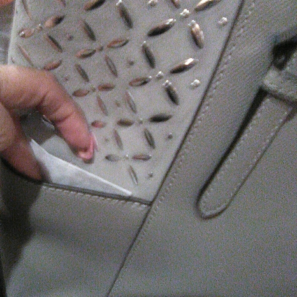 Handbag - Picture 3 of 8